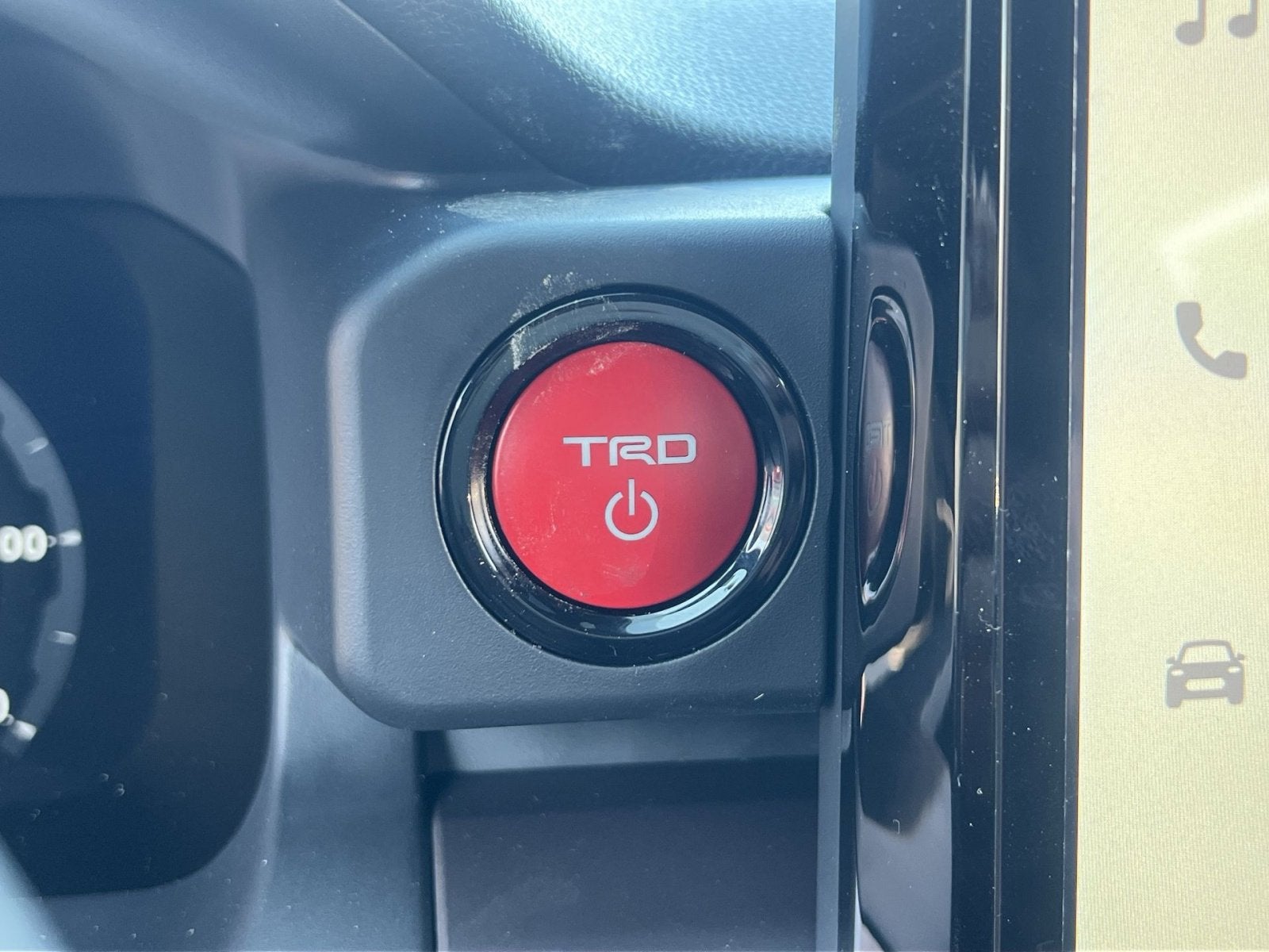 2026 Toyota Tacoma Hybrid TRD Off Road