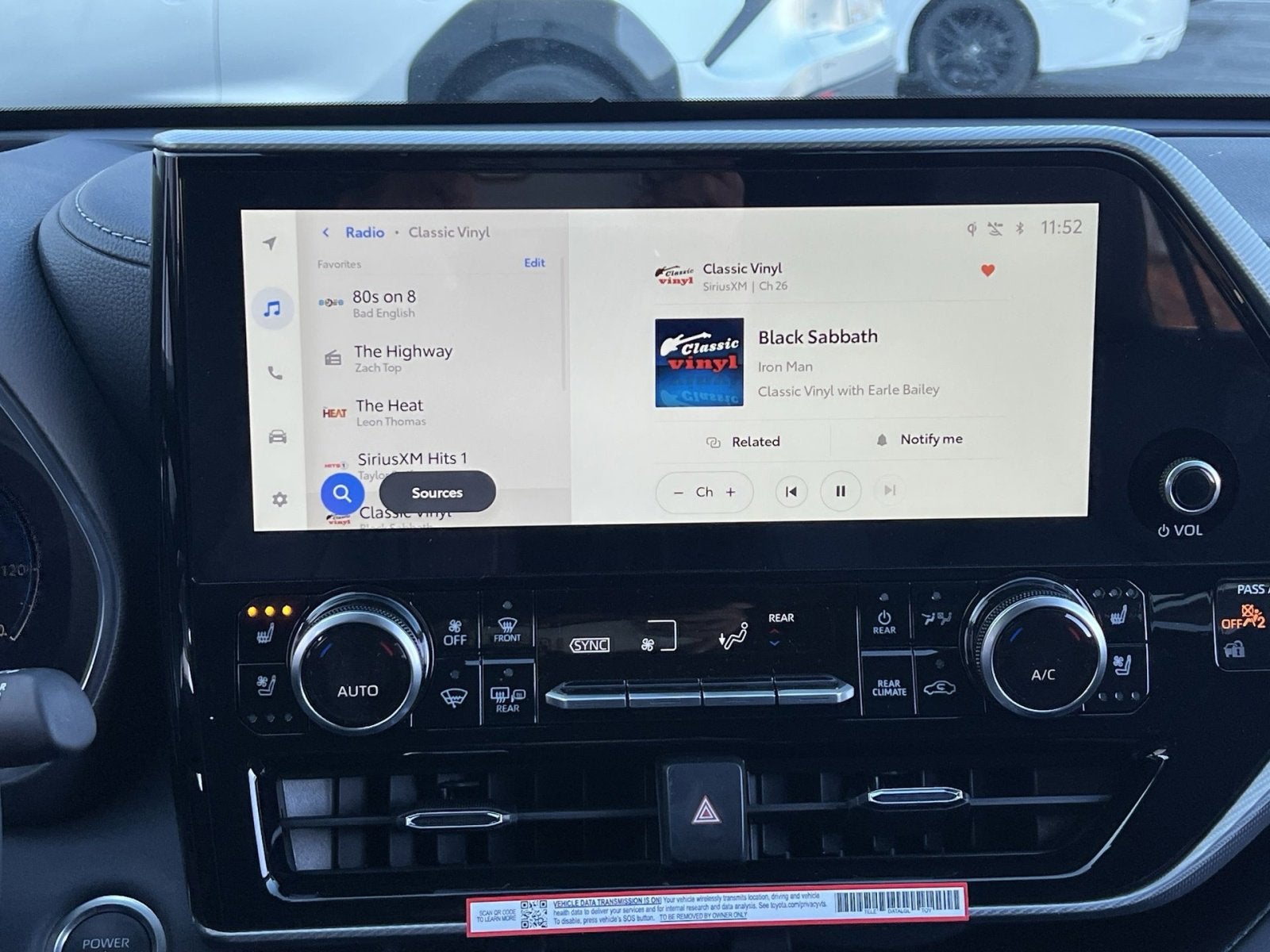 2026 Toyota Highlander Hybrid Platinum