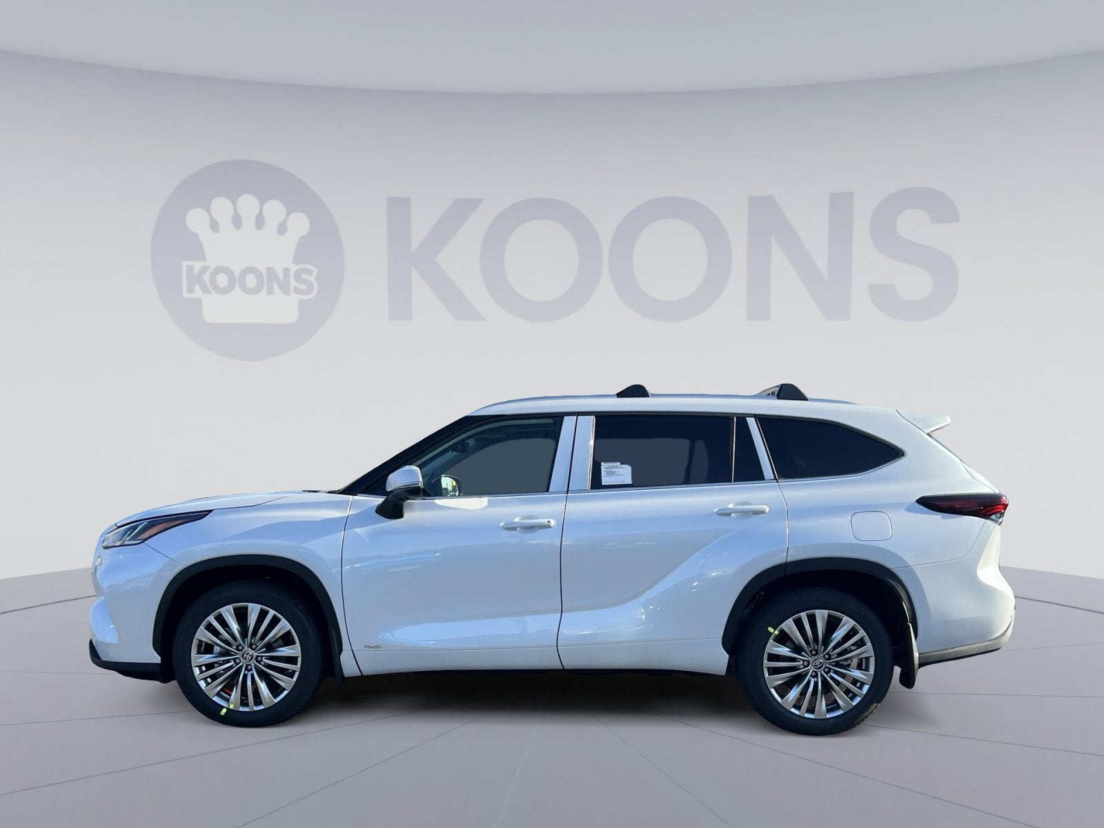 2026 Toyota Highlander Hybrid Platinum