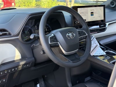 2026 Toyota Sienna Platinum