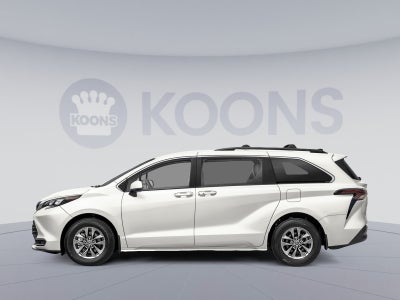 2026 Toyota Sienna LE