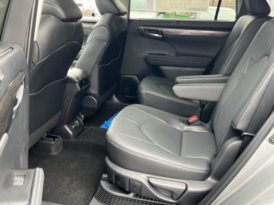 2026 Toyota Highlander Hybrid Limited