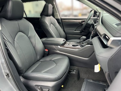 2026 Toyota Highlander Hybrid Limited