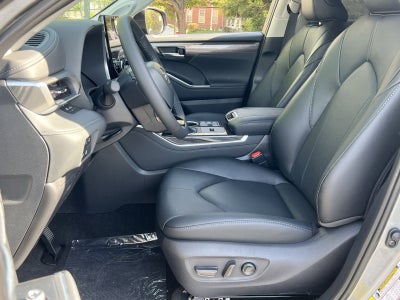 2026 Toyota Highlander Hybrid Limited