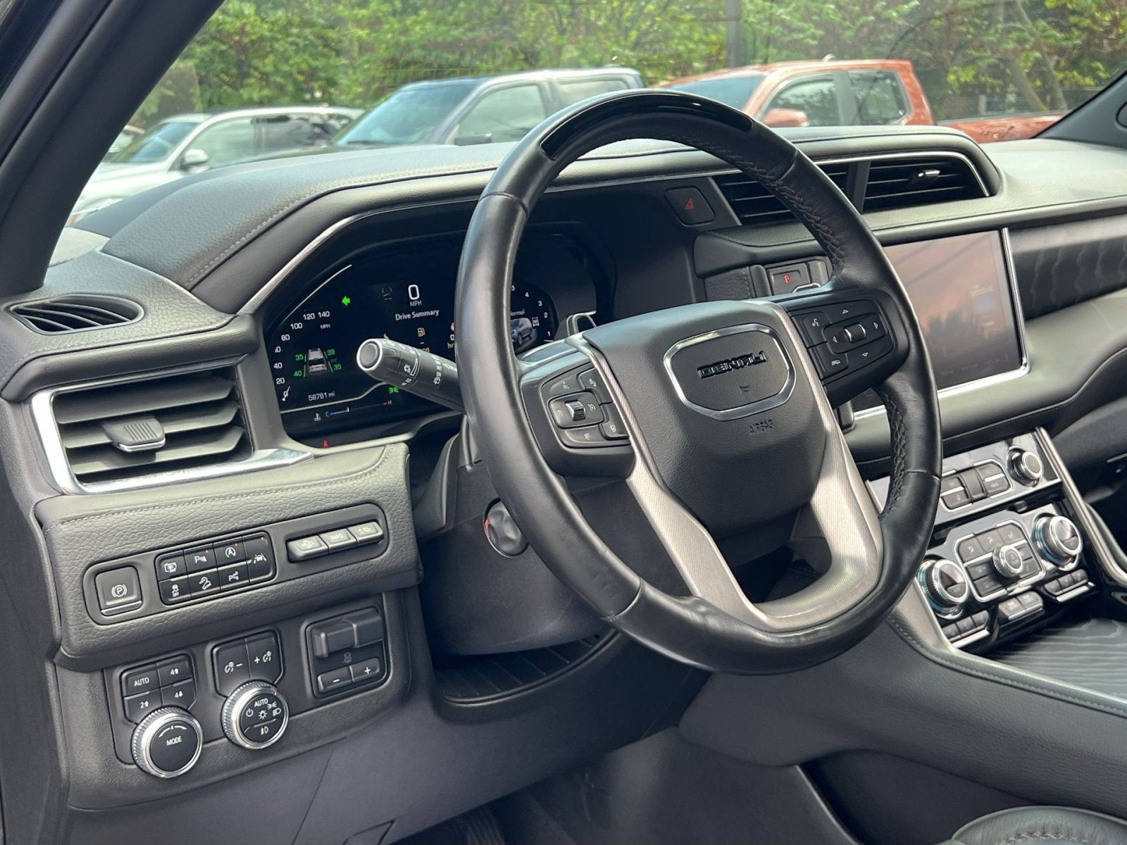 2023 GMC Yukon XL Denali