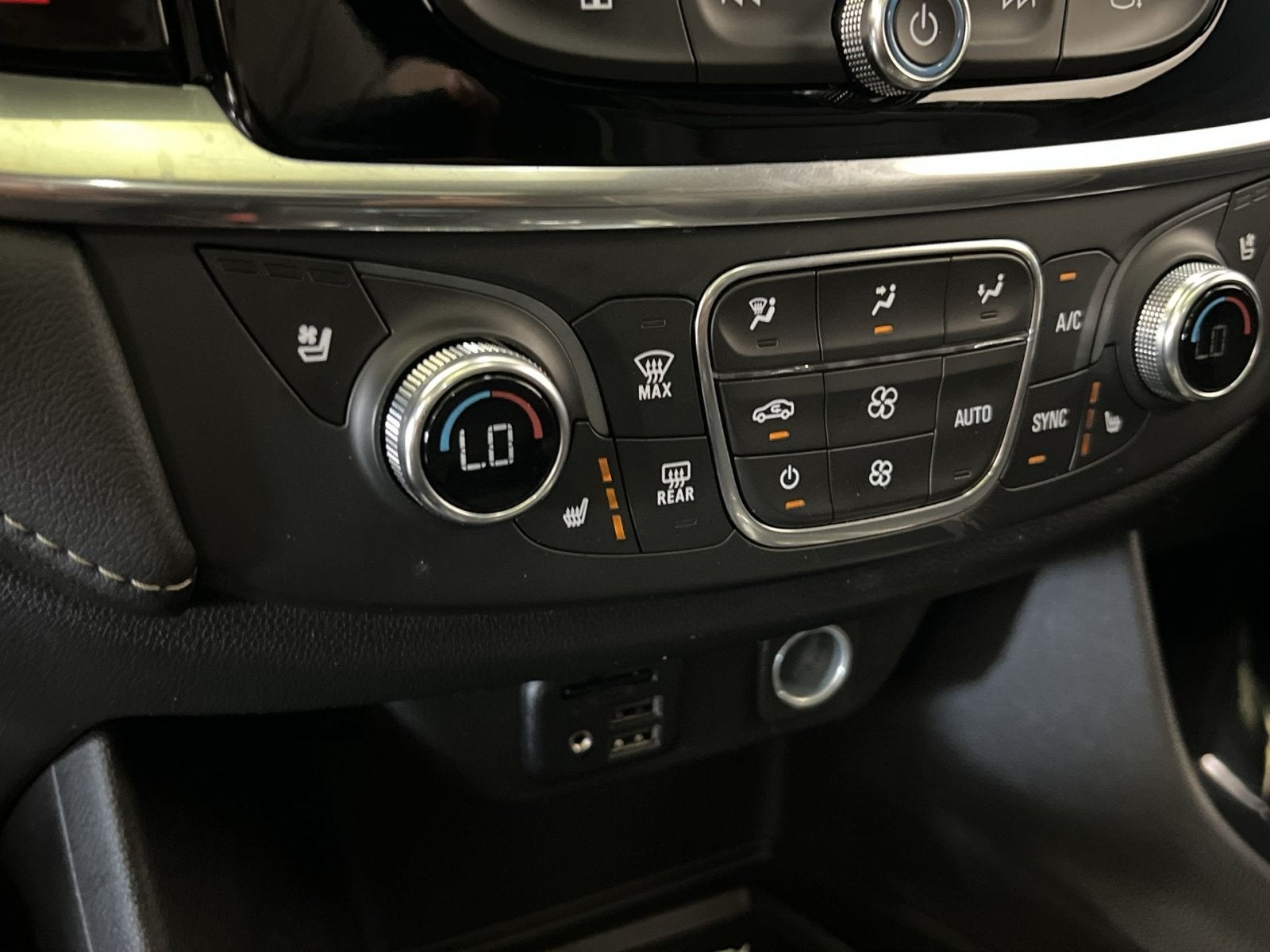 2022 Chevrolet Traverse Premier