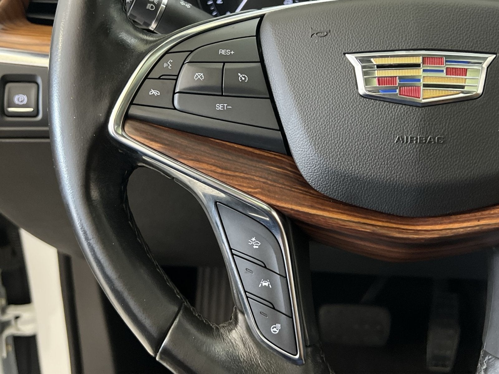 2020 Cadillac XT5 Premium Luxury