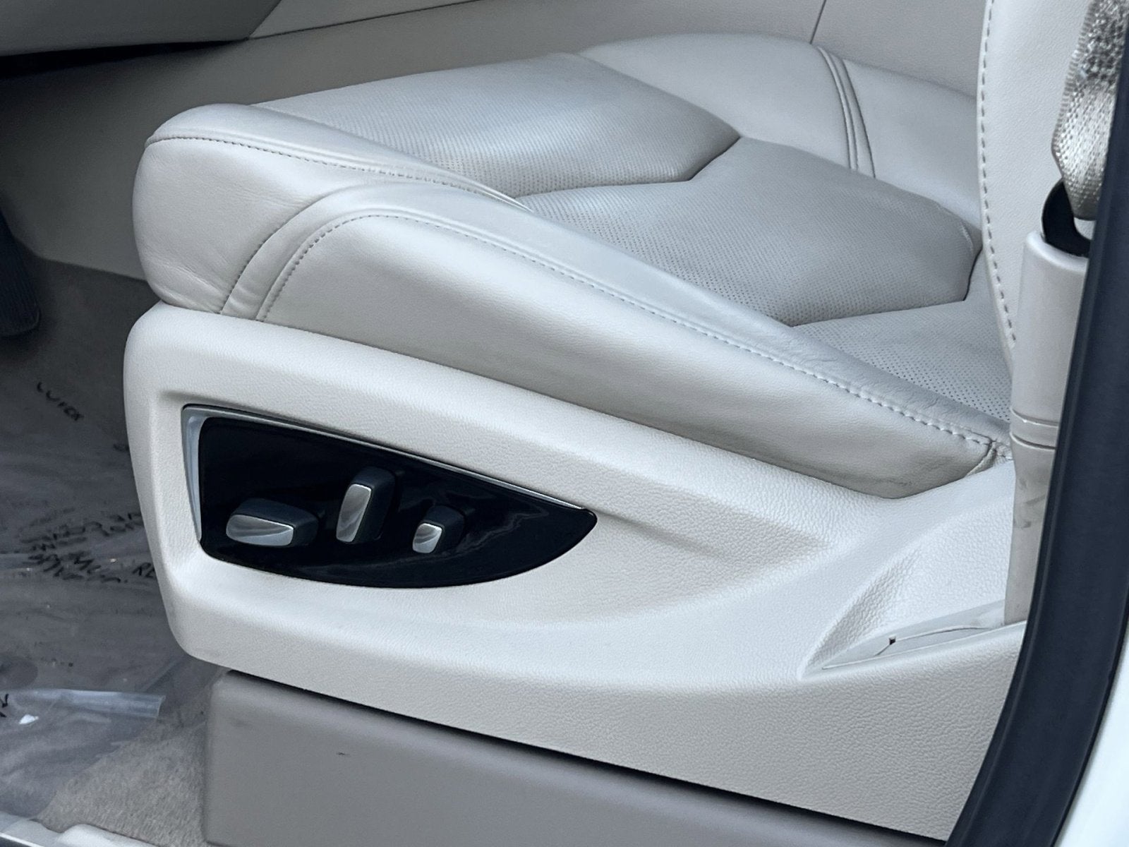 2020 Cadillac Escalade Premium Luxury