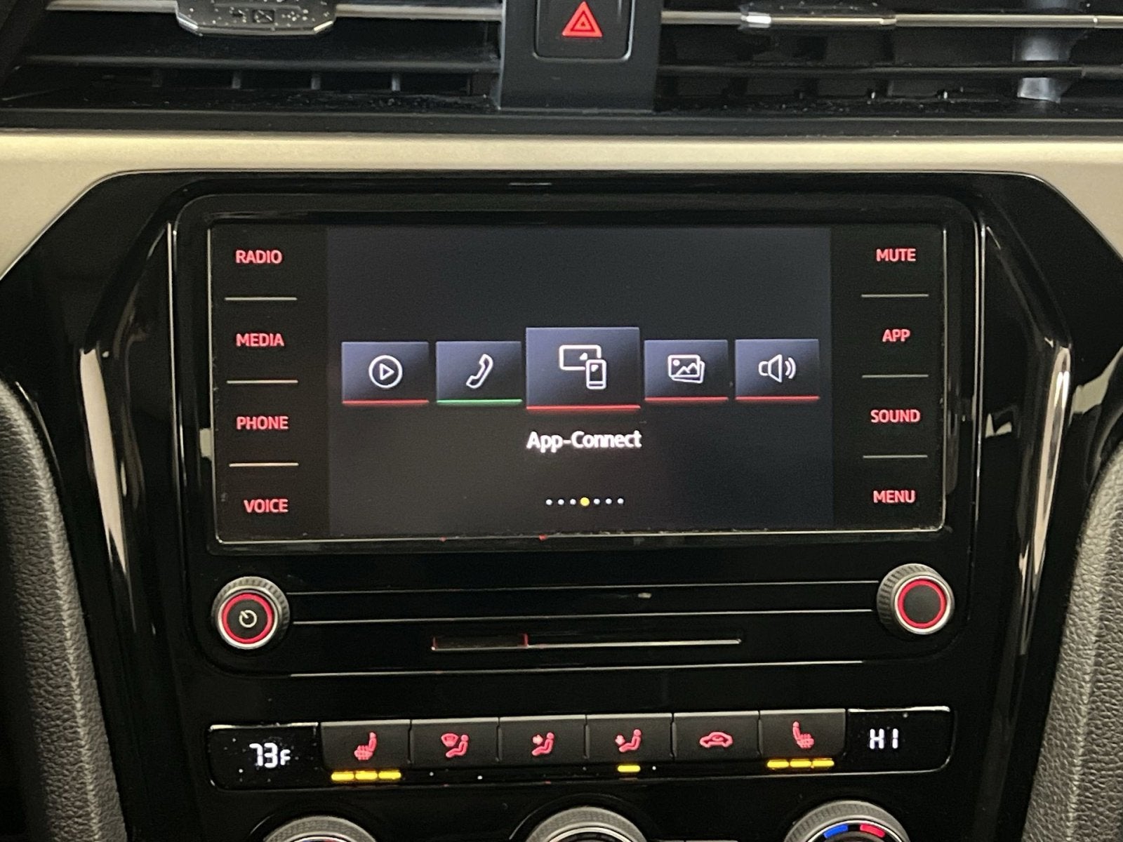 2022 Volkswagen Passat 2.0T SE