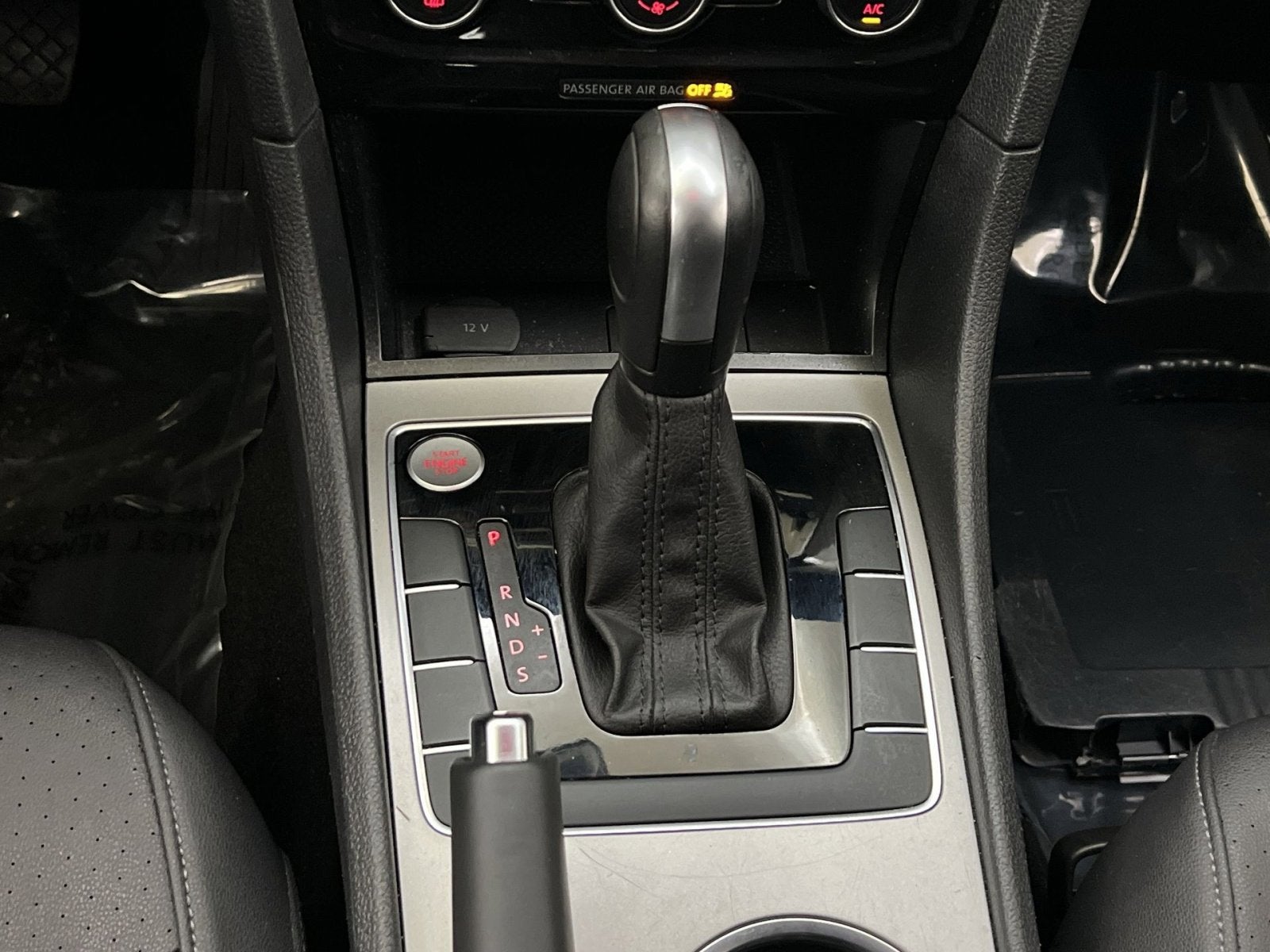 2022 Volkswagen Passat 2.0T SE