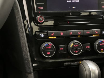 2022 Volkswagen Passat 2.0T SE