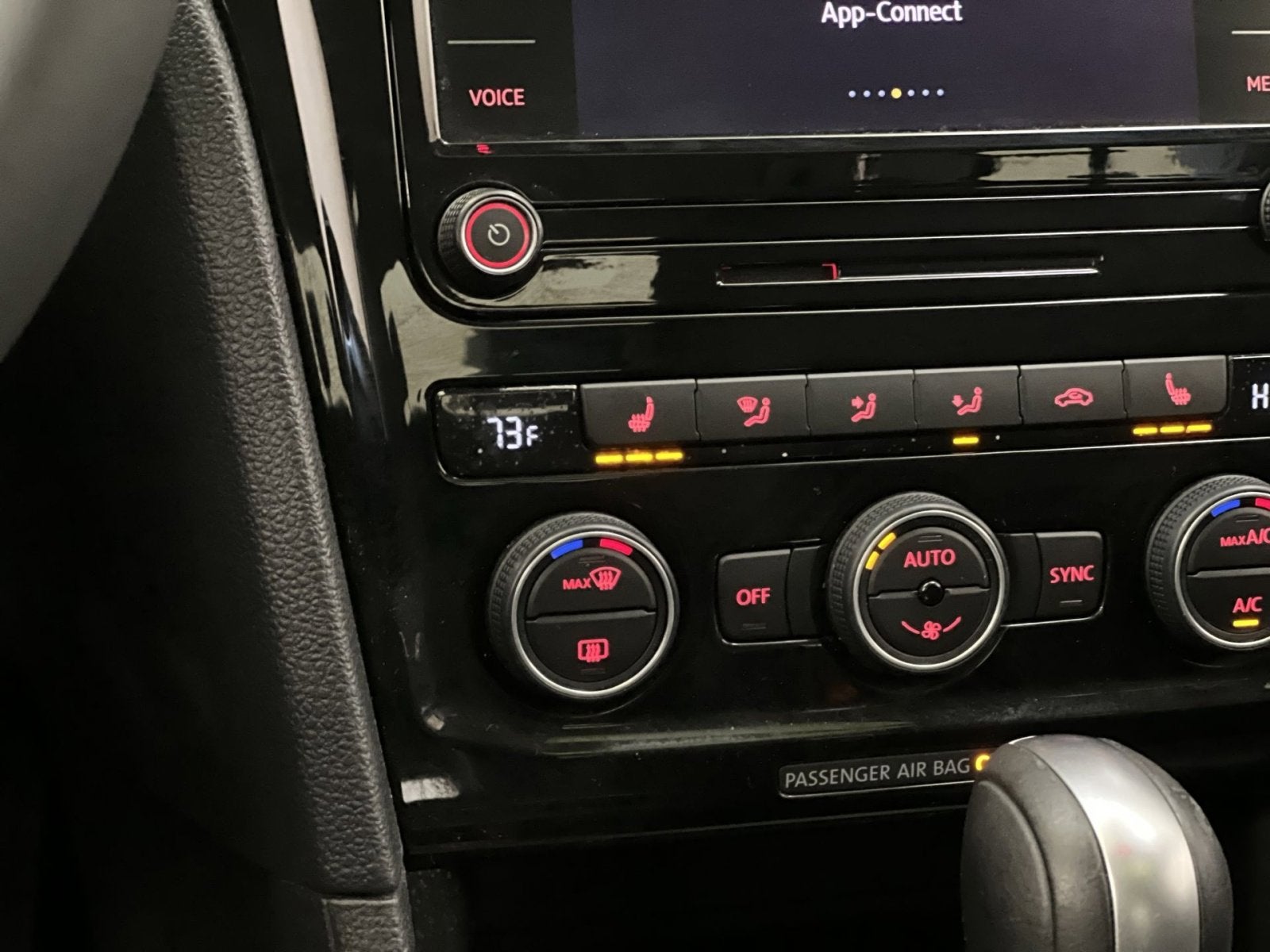 2022 Volkswagen Passat 2.0T SE