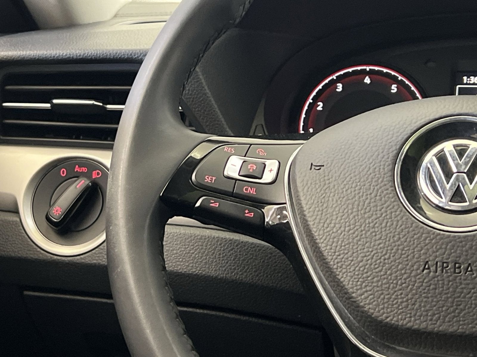 2022 Volkswagen Passat 2.0T SE