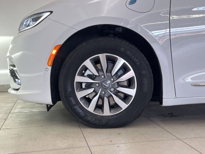 2023 Chrysler Pacifica Hybrid Limited