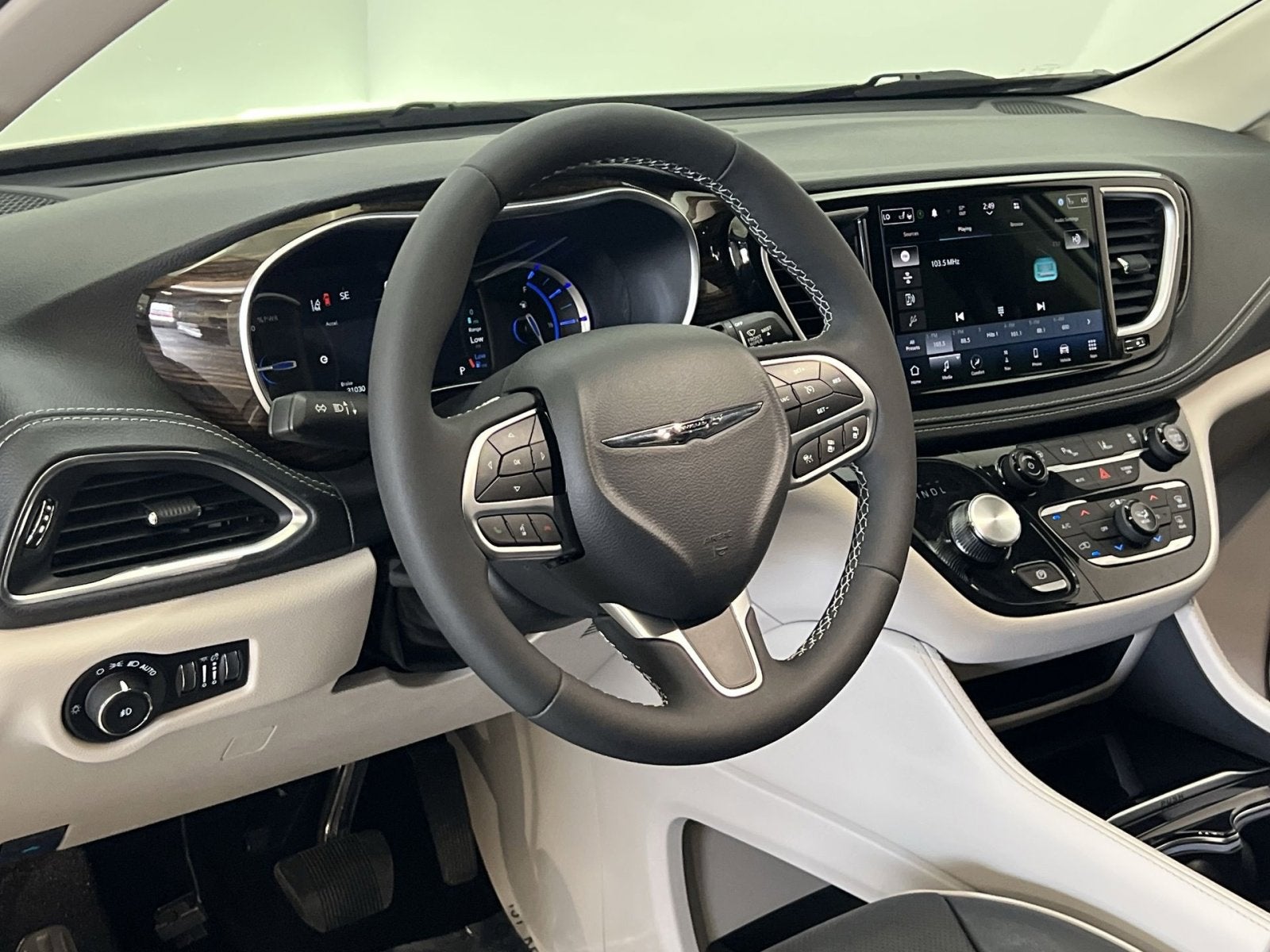 2023 Chrysler Pacifica Hybrid Limited