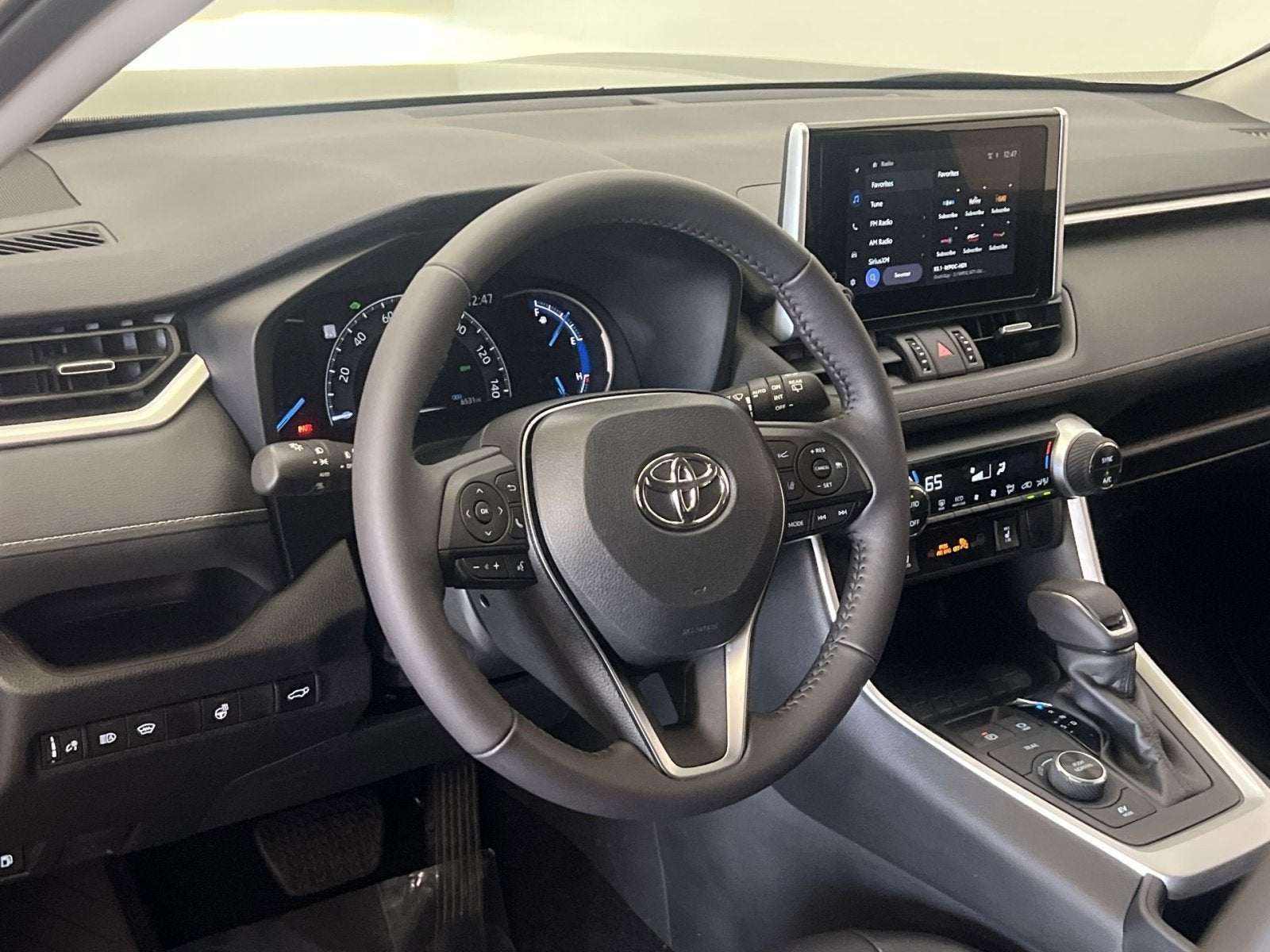 2024 Toyota RAV4 Hybrid XLE Premium