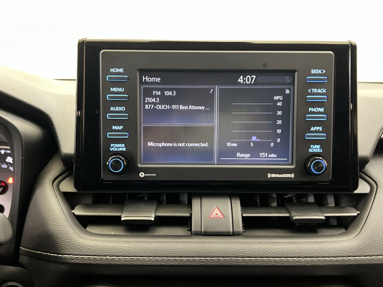 2022 Toyota RAV4 XLE - Photo 18