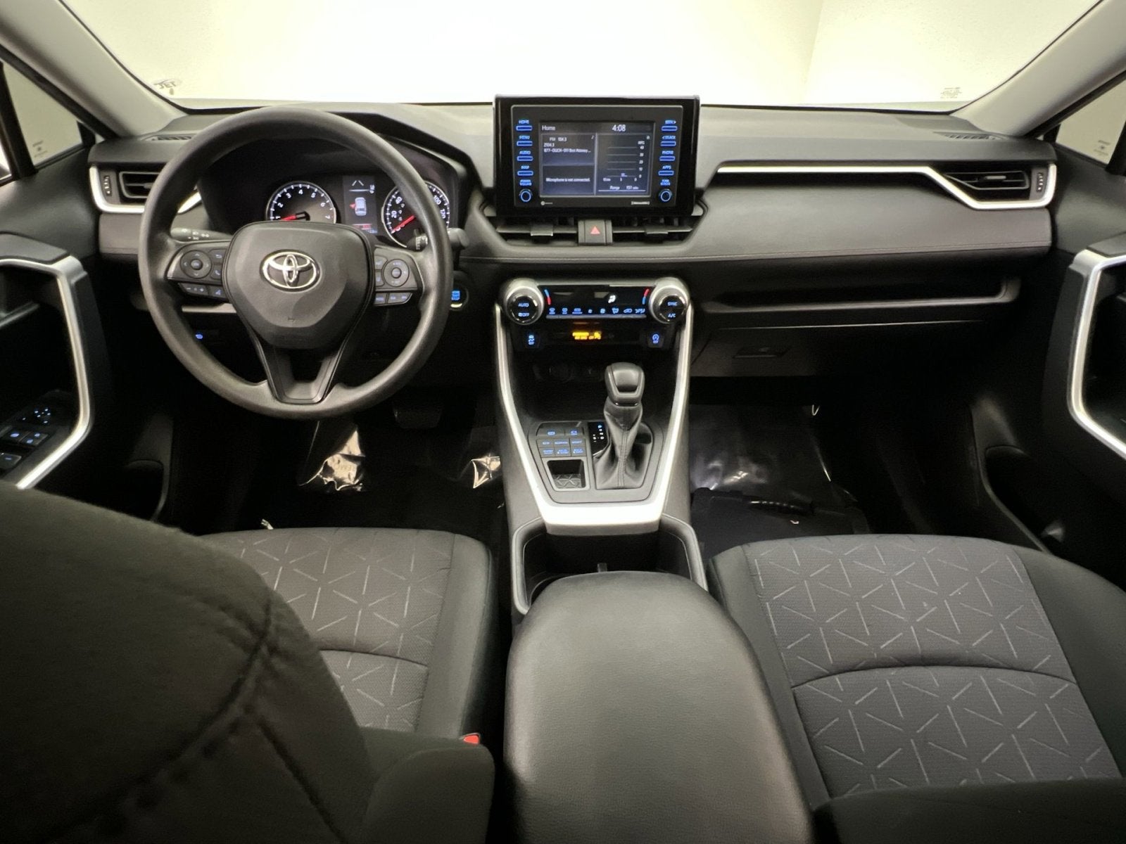 2022 Toyota RAV4 XLE - Photo 21
