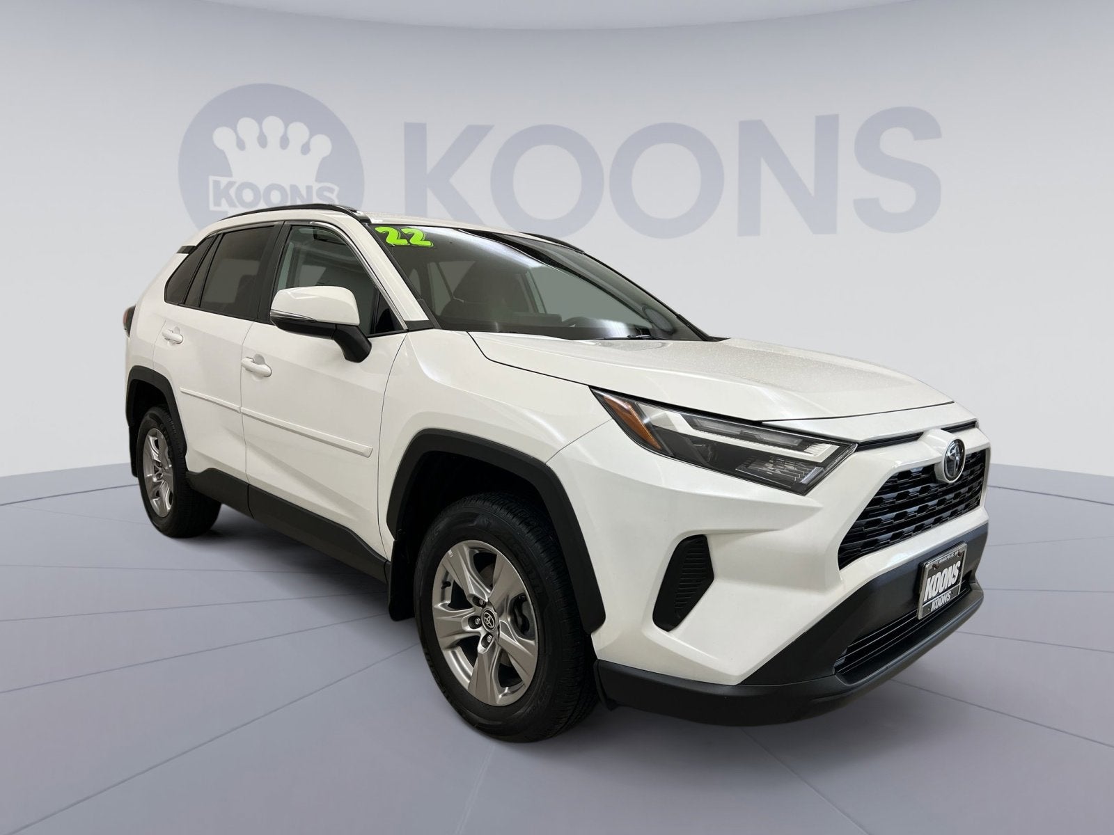 2022 Toyota RAV4 XLE - Photo 8