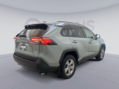 2022 Toyota RAV4 Hybrid XLE
