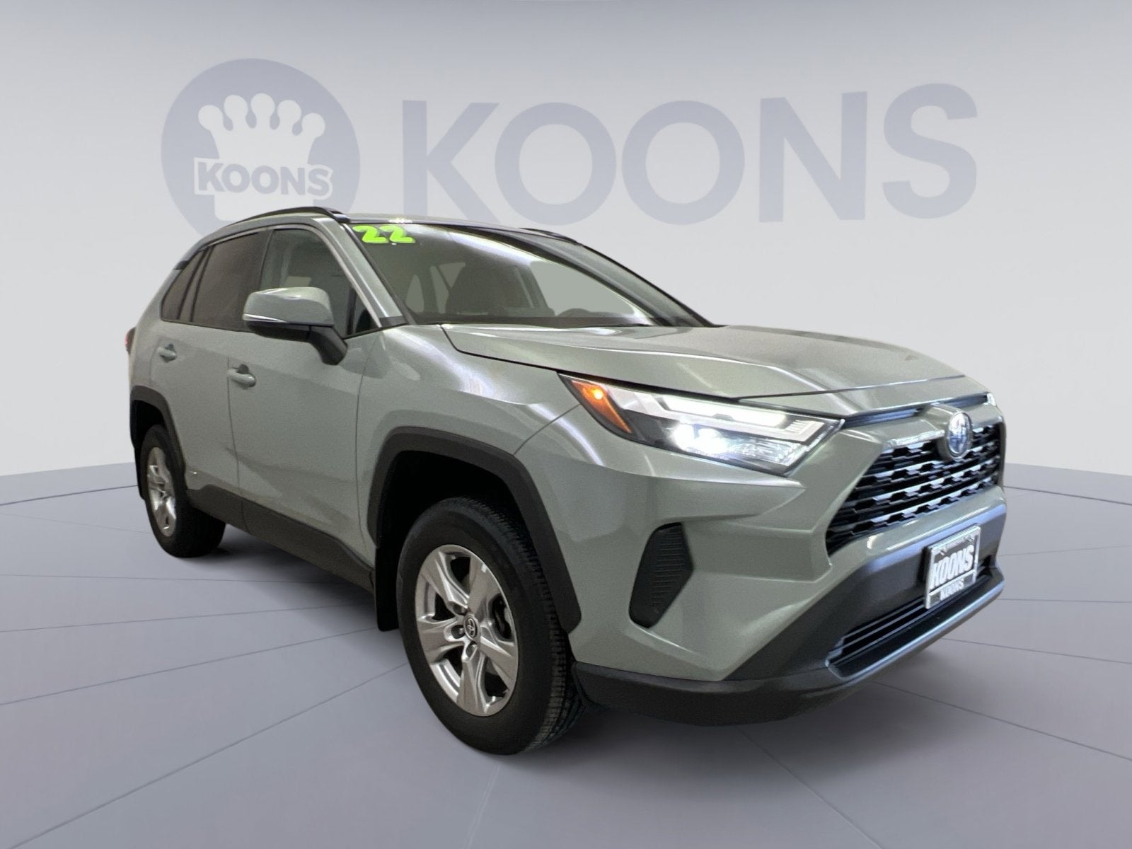 2022 Toyota RAV4 Hybrid XLE