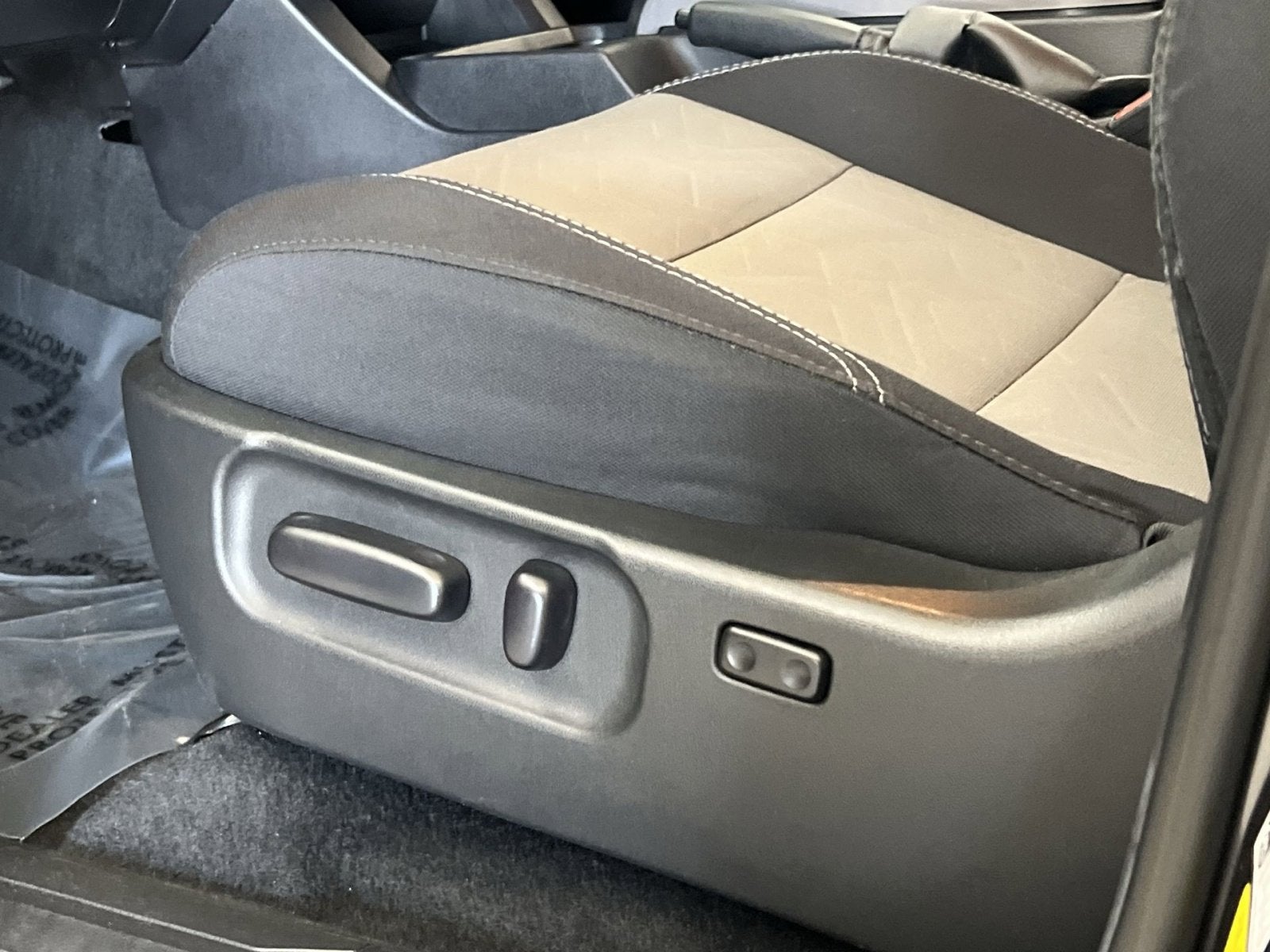 2022 Toyota Tacoma SR - Photo 12