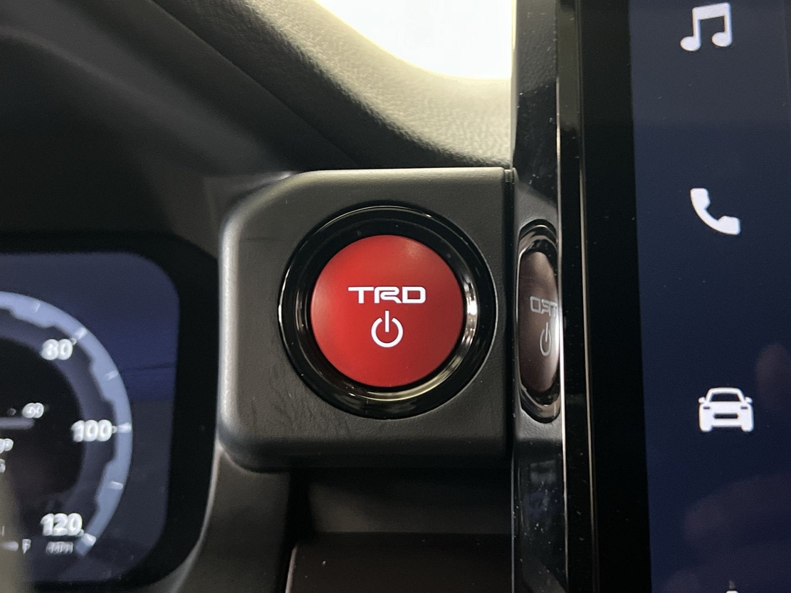 2025 Toyota Tacoma Hybrid TRD Sport