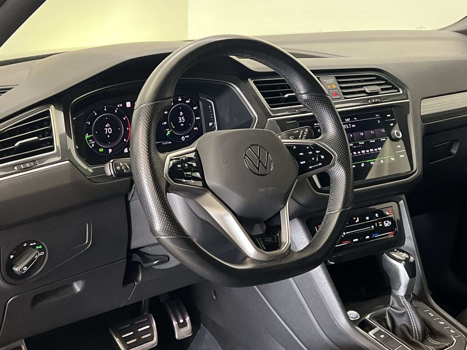 2022 Volkswagen Tiguan 2.0T SEL R-Line