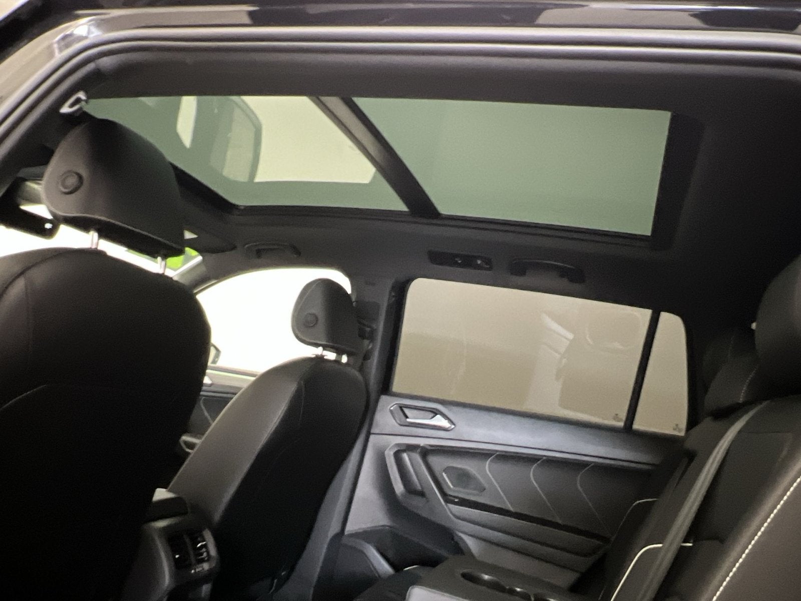 2022 Volkswagen Tiguan 2.0T SEL R-Line