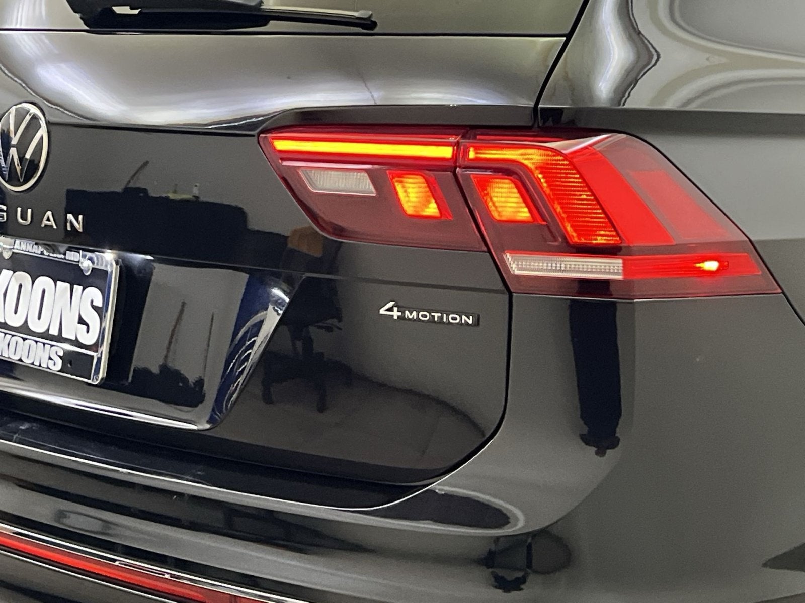 2022 Volkswagen Tiguan 2.0T SEL R-Line