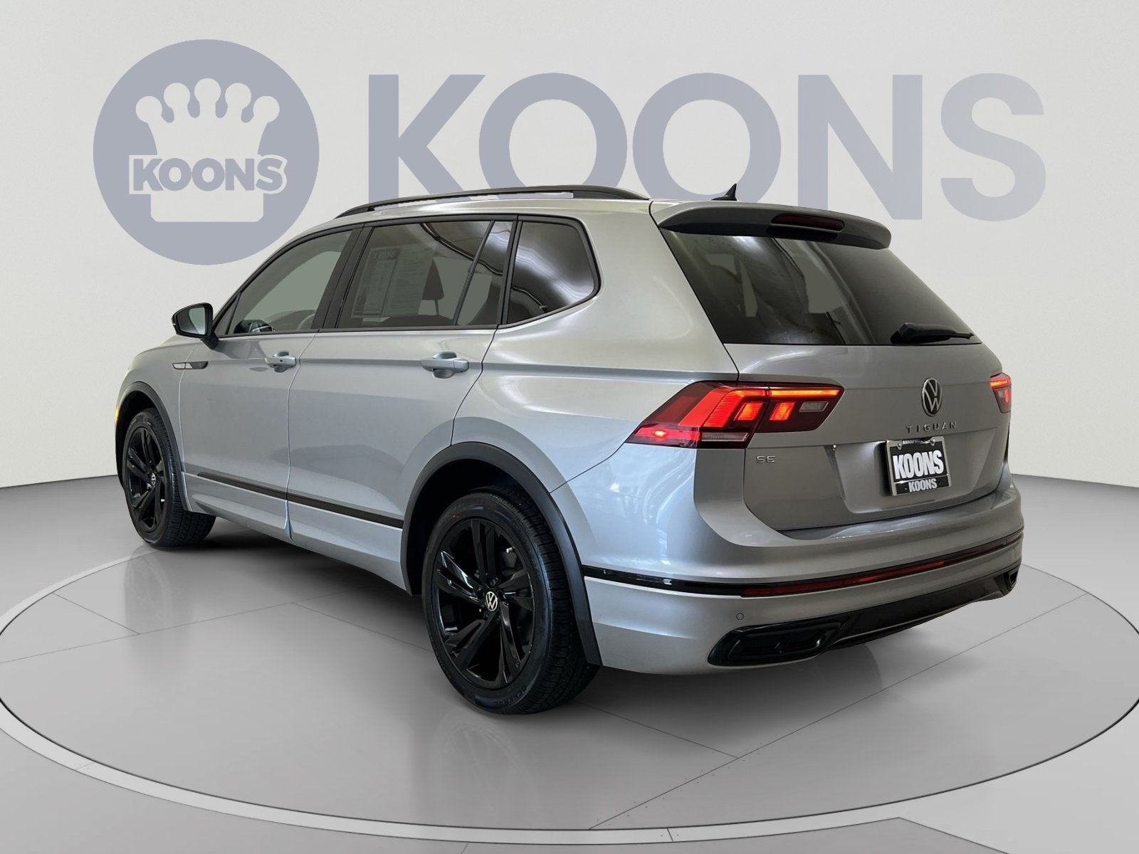 2023 Volkswagen Tiguan 2.0T SE R-Line Black