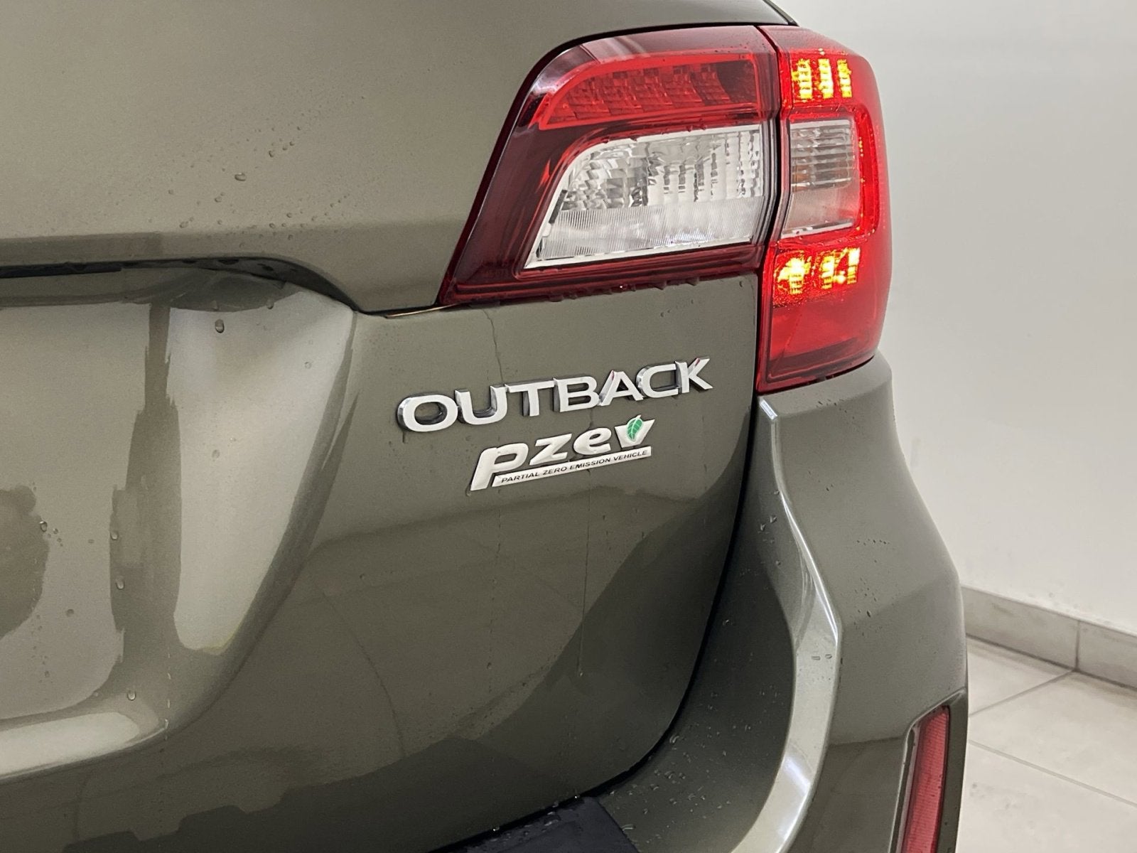 2016 Subaru Outback 2.5i Premium