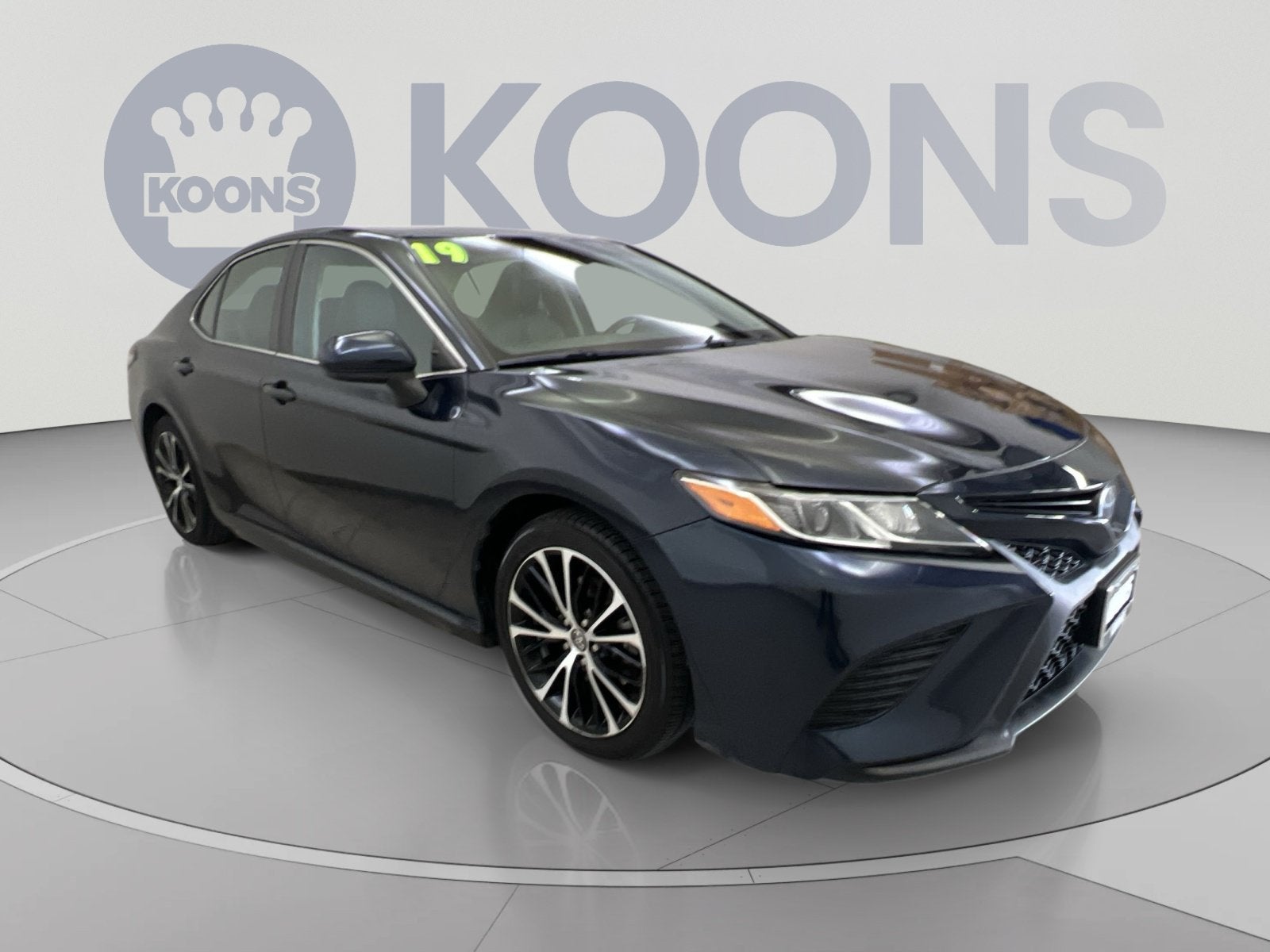 Used 2019 Toyota Camry SE with VIN 4T1B11HK4KU693857 for sale in Annapolis, MD