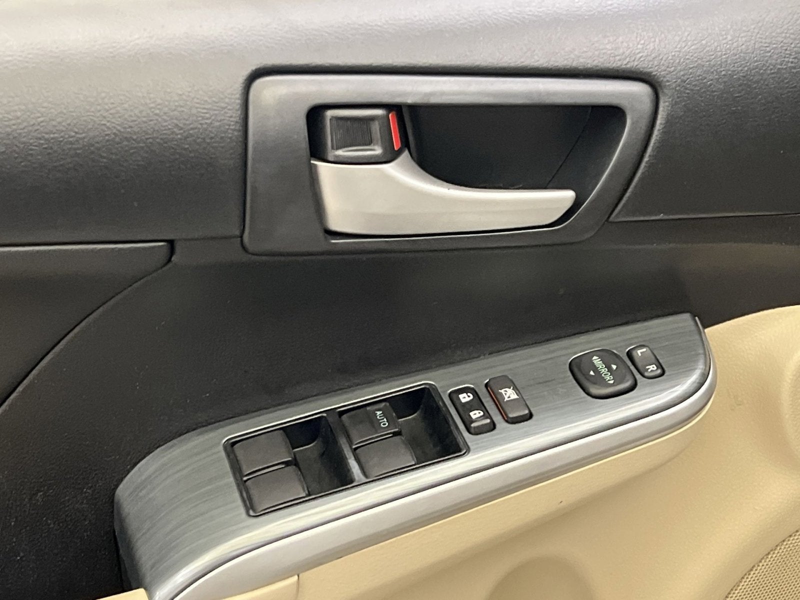 2014 Toyota Camry Hybrid LE