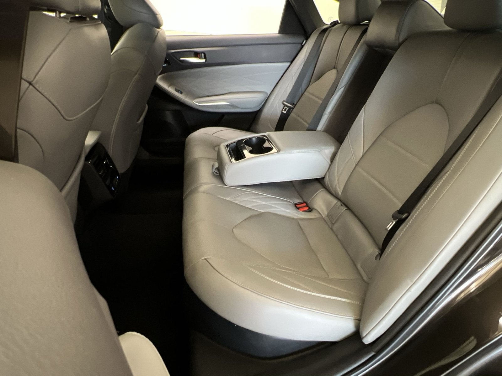 2020 Toyota Avalon Hybrid Limited
