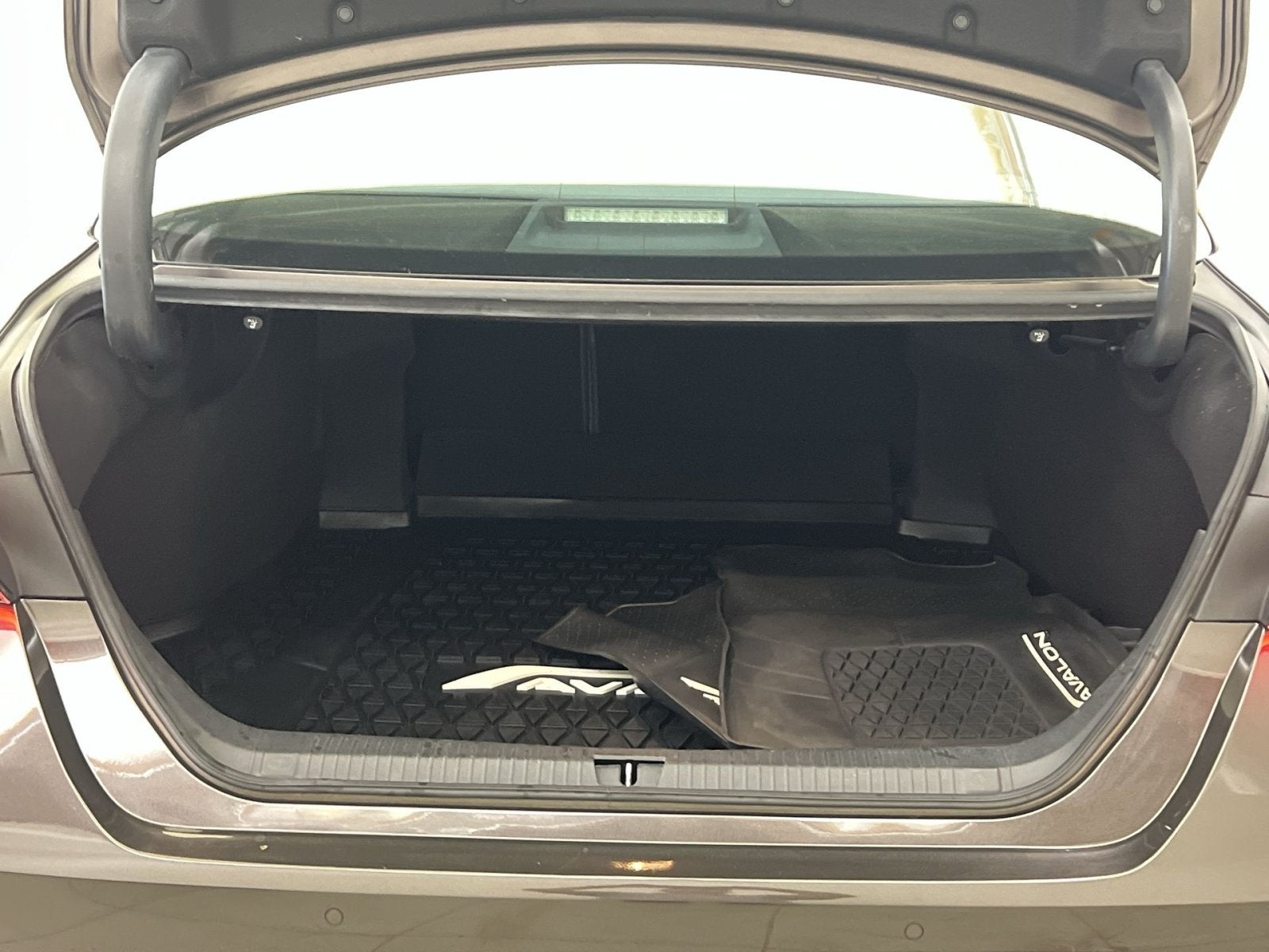 2020 Toyota Avalon Hybrid Limited