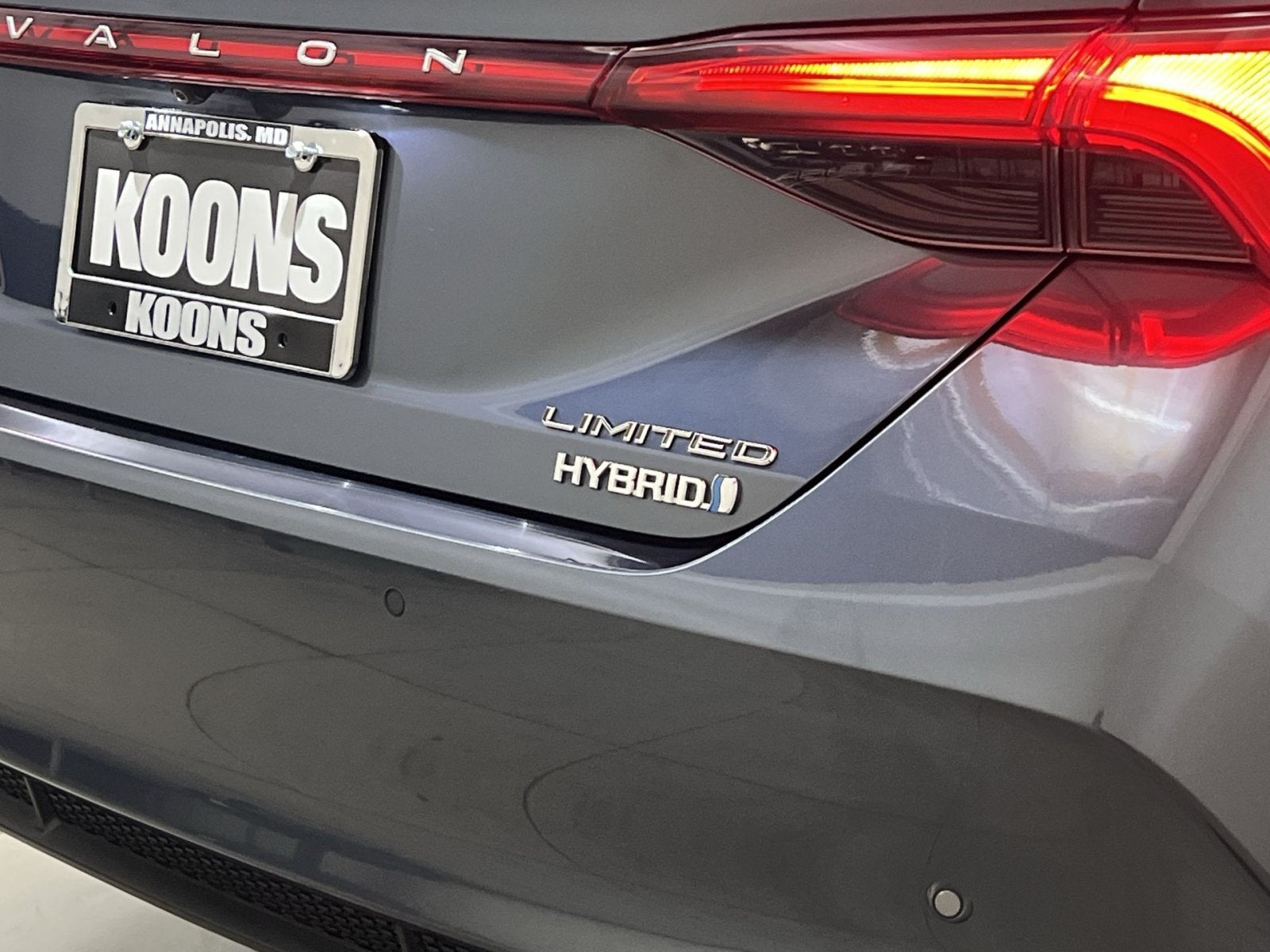 2021 Toyota Avalon Hybrid Limited