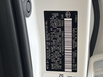 2025 Toyota Camry SE