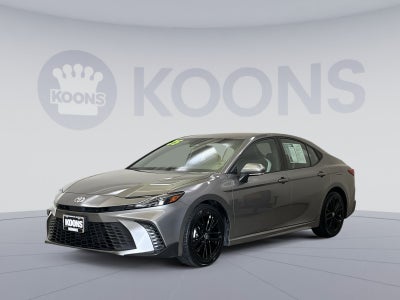 2025 Toyota Camry SE