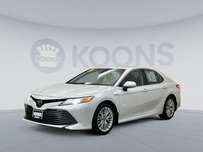 2020 Toyota Camry Hybrid XLE