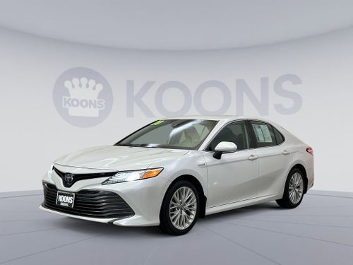 2020 Toyota Camry Hybrid XLE