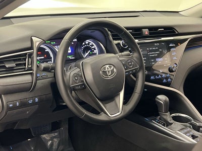 2020 Toyota Camry Hybrid XLE