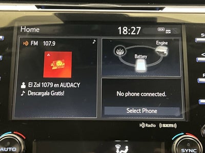 2020 Toyota Camry Hybrid XLE