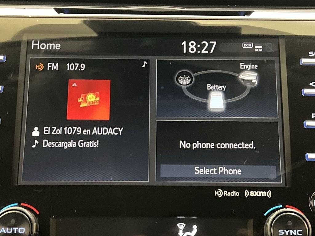 2020 Toyota Camry Hybrid XLE