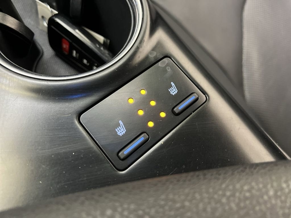 2020 Toyota Camry Hybrid XLE