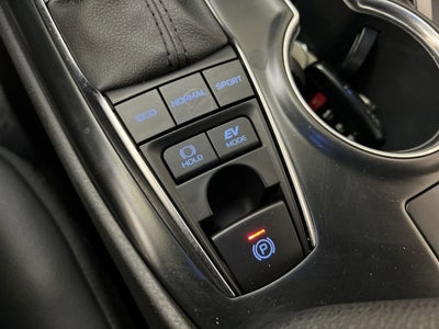 2020 Toyota Camry Hybrid XLE