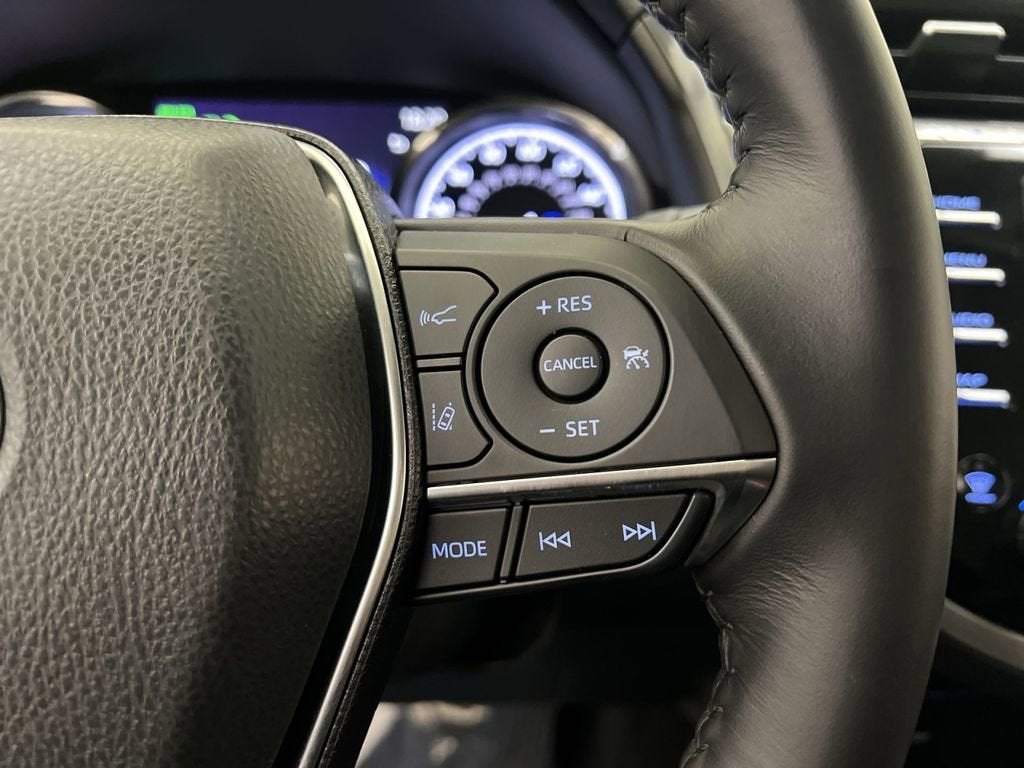 2020 Toyota Camry Hybrid XLE