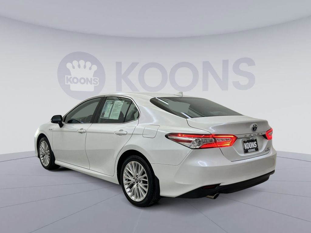 2020 Toyota Camry Hybrid XLE