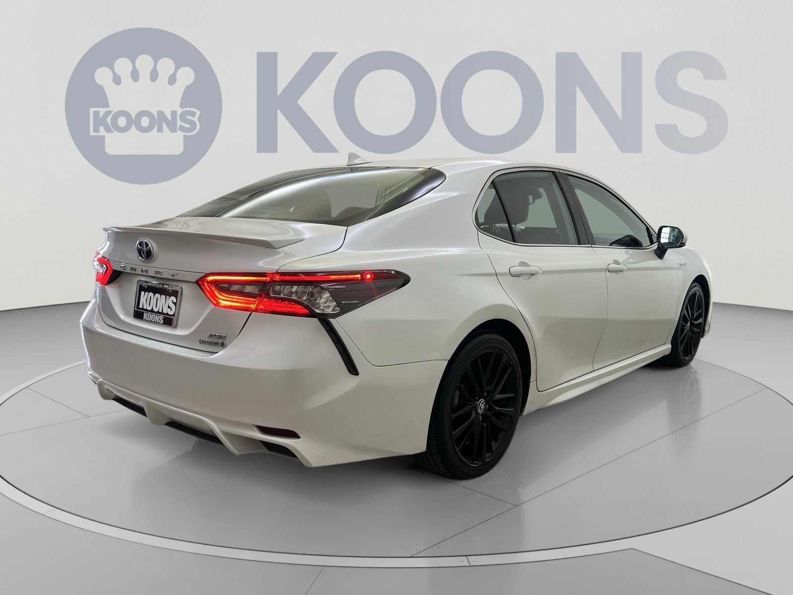 2021 Toyota Camry Hybrid XSE