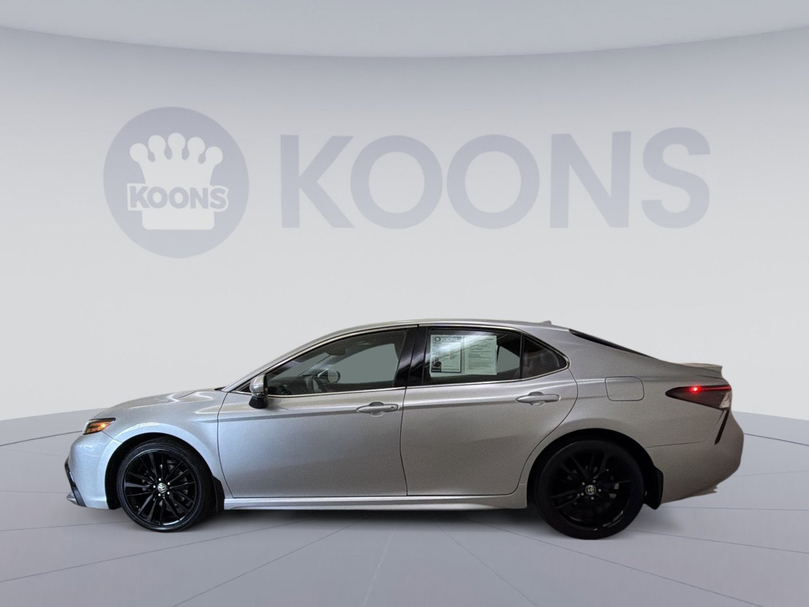 2023 Toyota Camry Hybrid XSE